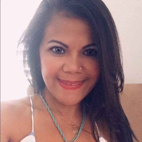 Meet your Posher, Rachel - Picture 1 of 1